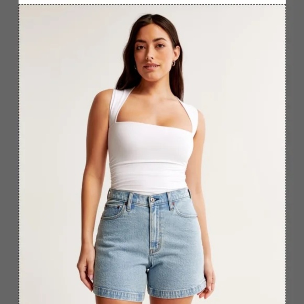 Abercrombie & Fitch Curve Love High Rise Dad Short